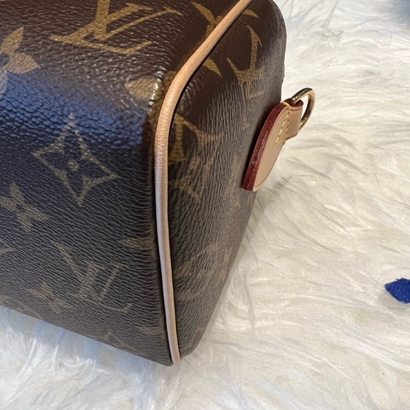 Louis Vuitton Speedy 20 - Picture 7 of 12